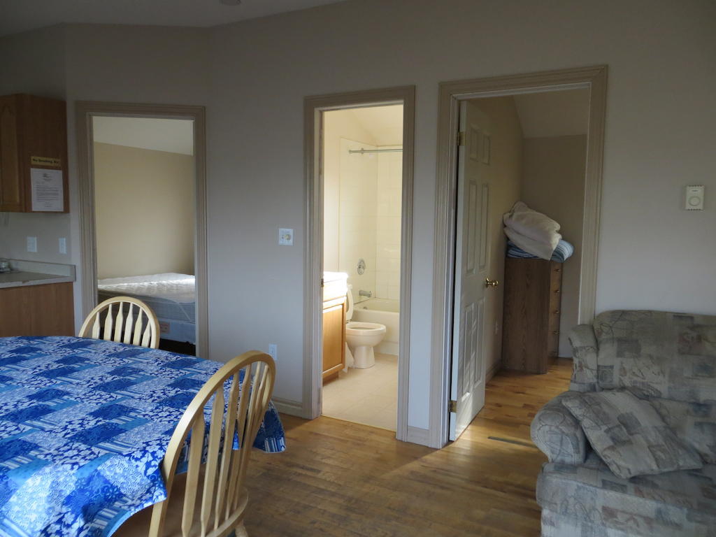 Halls Cottages Honey Harbor Chambre photo