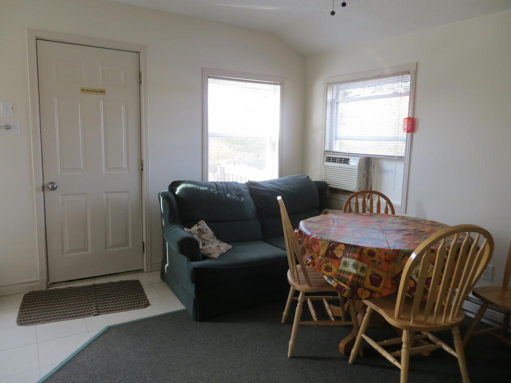 Halls Cottages Honey Harbor Chambre photo